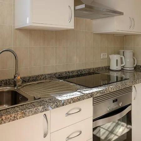 Gepflegter Bungalow Mit Meerblick * لوس رياليخوس