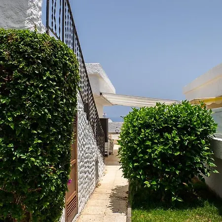 Gepflegter Bungalow Mit Meerblick Nyaraló